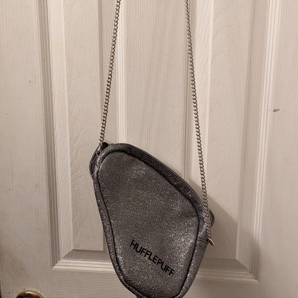 Danielle Nicole Hufflepuff Purse - image 4